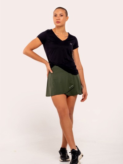 Camiseta baby look gola V Preta