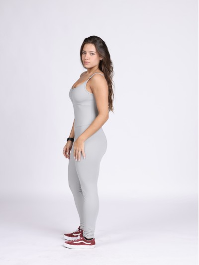 Macacão longo com alças finas e reguláveis, e decote nas costas  Atletich Cinza